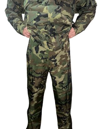 Traje de agua militar