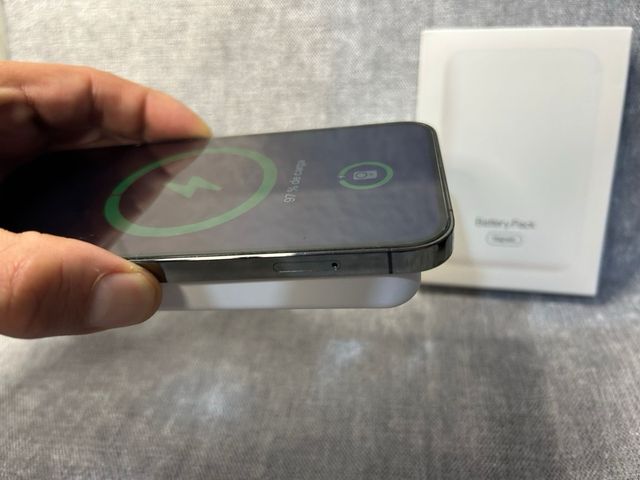 Offerta caricabatterie magnetico 6000mah