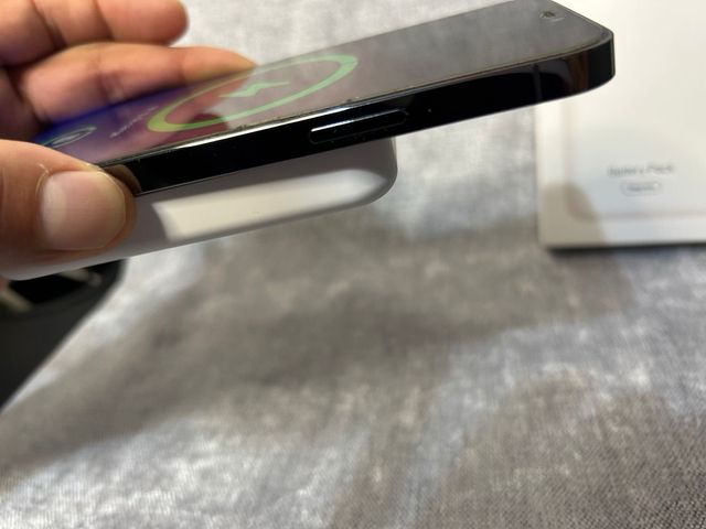 Offerta caricabatterie magnetico 6000mah