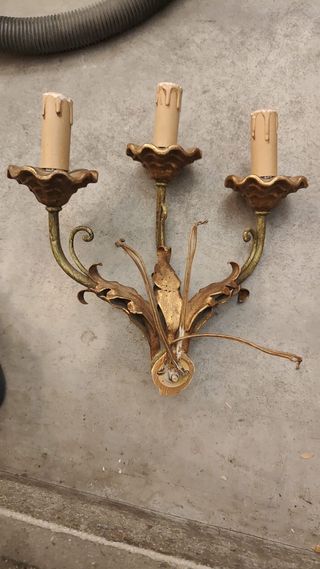 Candelabro modernista antiguo de bronce dorado