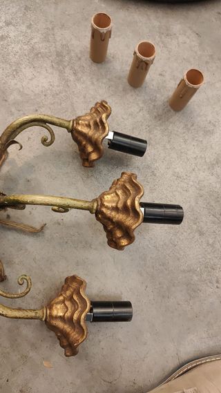 Candelabro modernista antiguo de bronce dorado