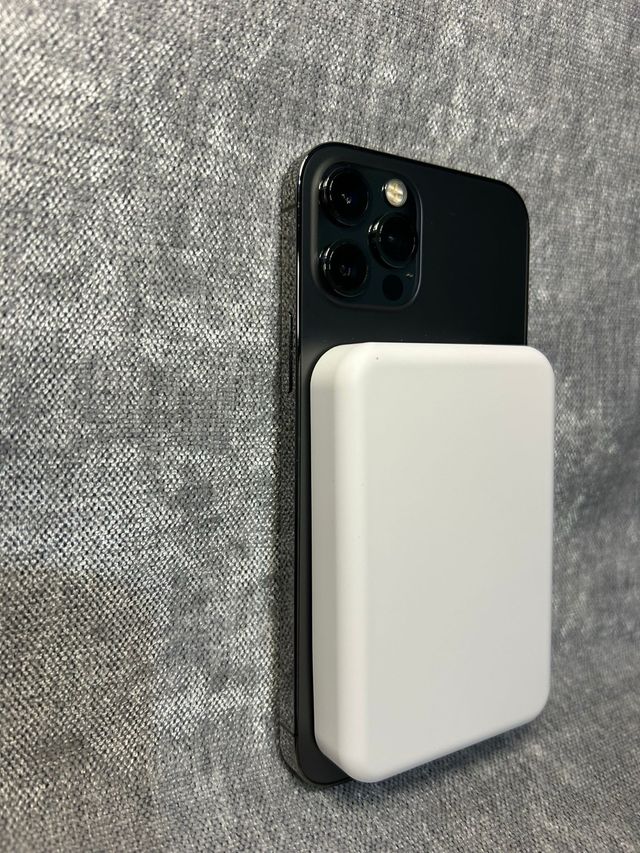 caricatore magnetico 6000mah