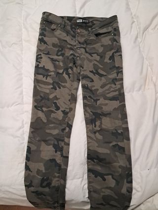 Pantalones elásticos militares