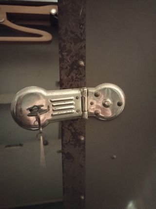 BAUL GUARDARROPA DE VIAJE DE LOS AÑOS 1920