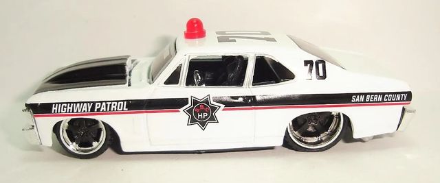 CHEVY NOVA POLICE MAISTO ESCALA 1:64
