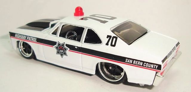 CHEVY NOVA POLICE MAISTO ESCALA 1:64