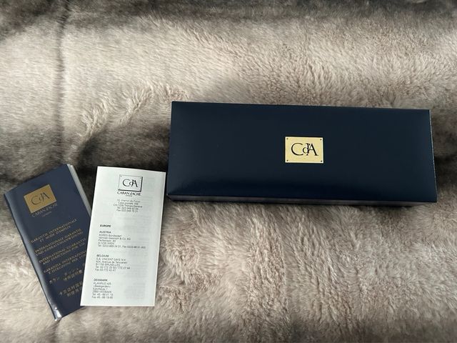 Pluma Caran d'Ache verde