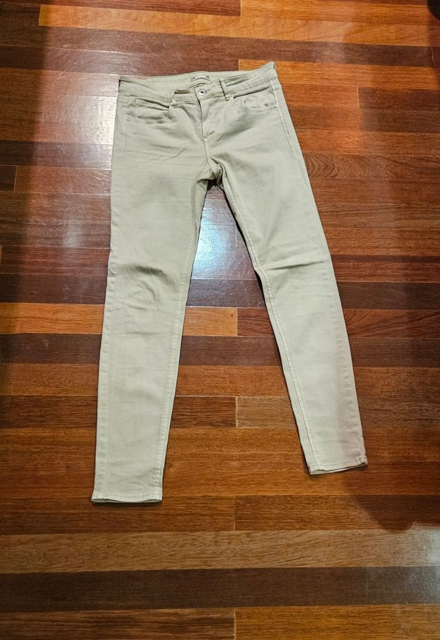 Pantalón beige