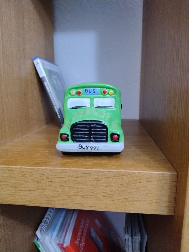 Hucha con forma de autobús