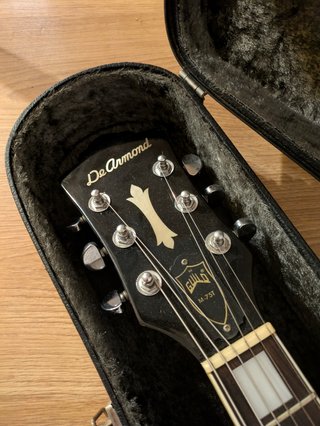 Guitarra De Armond M75T