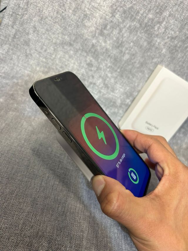 caricatore magnetico 6000mah