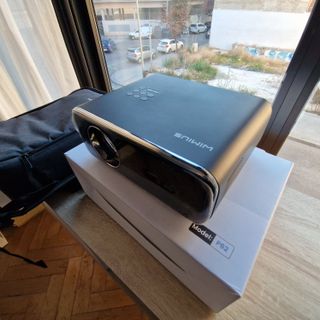 WiMiUS Proyector 4K + Amazon Fire TV Stick