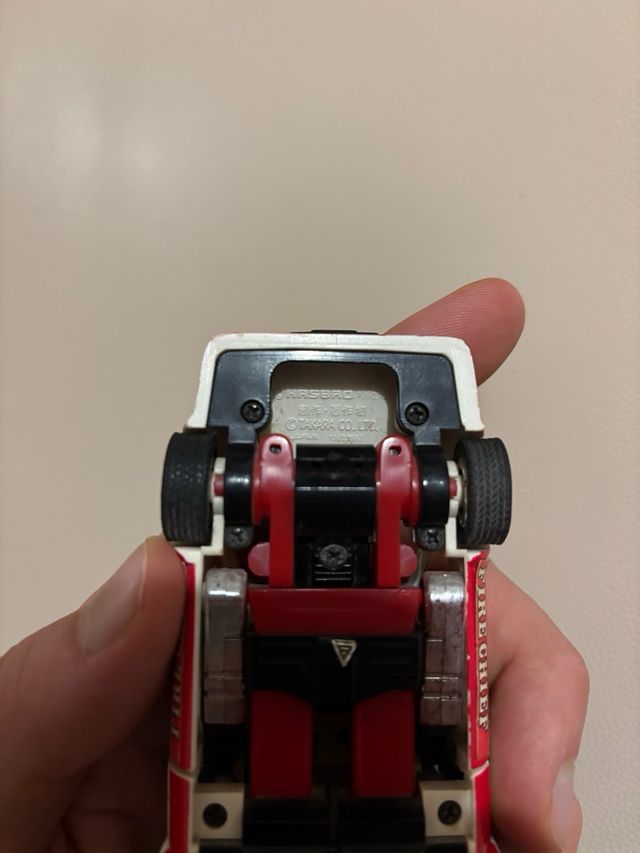 Takara 1980/1982 Transformer Red Alert Fire Chief