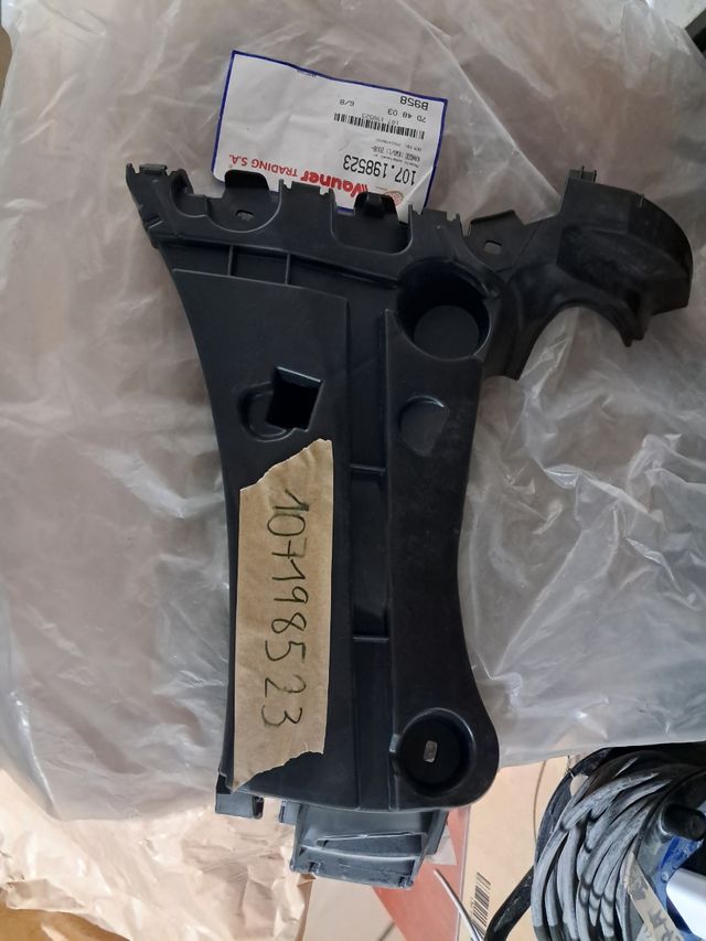 Soporte paragolpes trasero Renault Kango