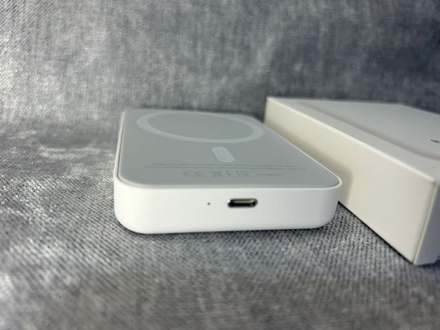 caricatore magnetico 6000mah