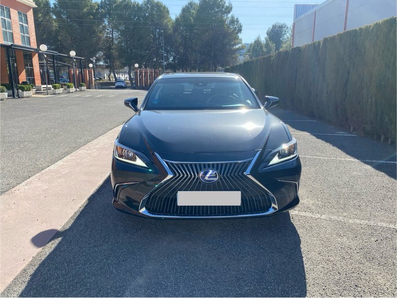 Lexus ES 2020 - foto 1