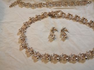 Conjunto collar, pulsera y pendientes