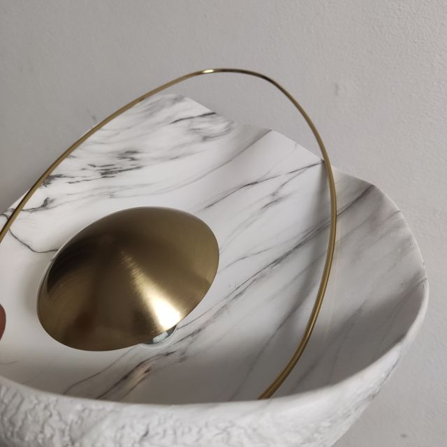 Aplique de parede em resina