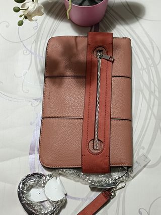MARCA PARFOIS.CON ETIQUETA. Bolso con asa 🌸