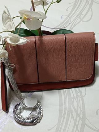 MARCA PARFOIS.CON ETIQUETA. Bolso con asa 🌸