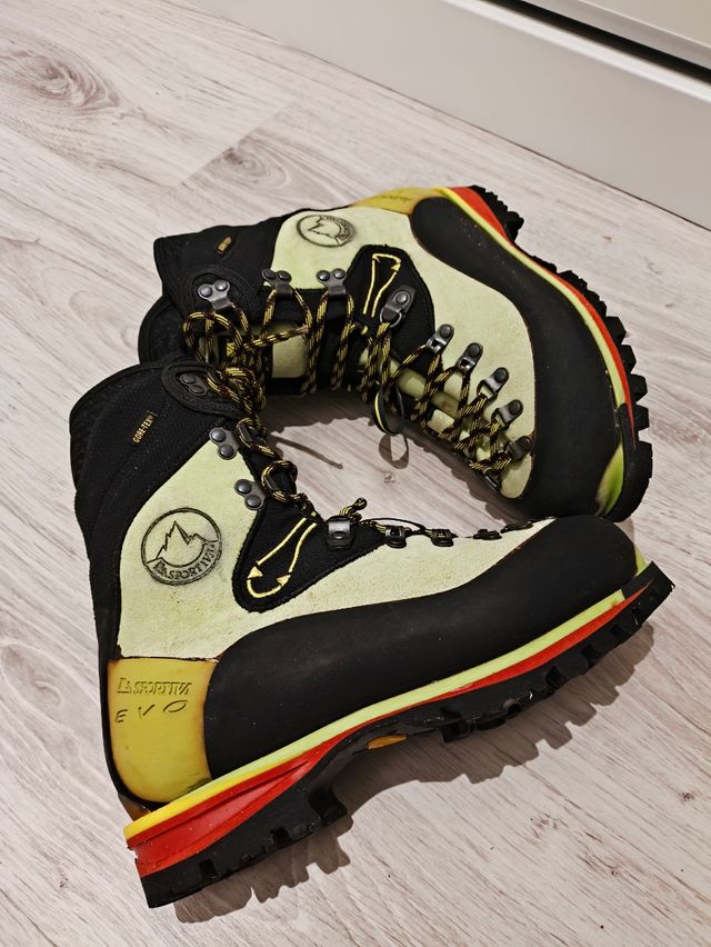 Botas La Sportiva Nepal Evo 40 alpinismo