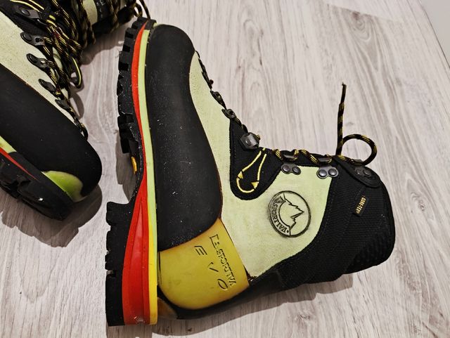Botas La Sportiva Nepal Evo 40 alpinismo