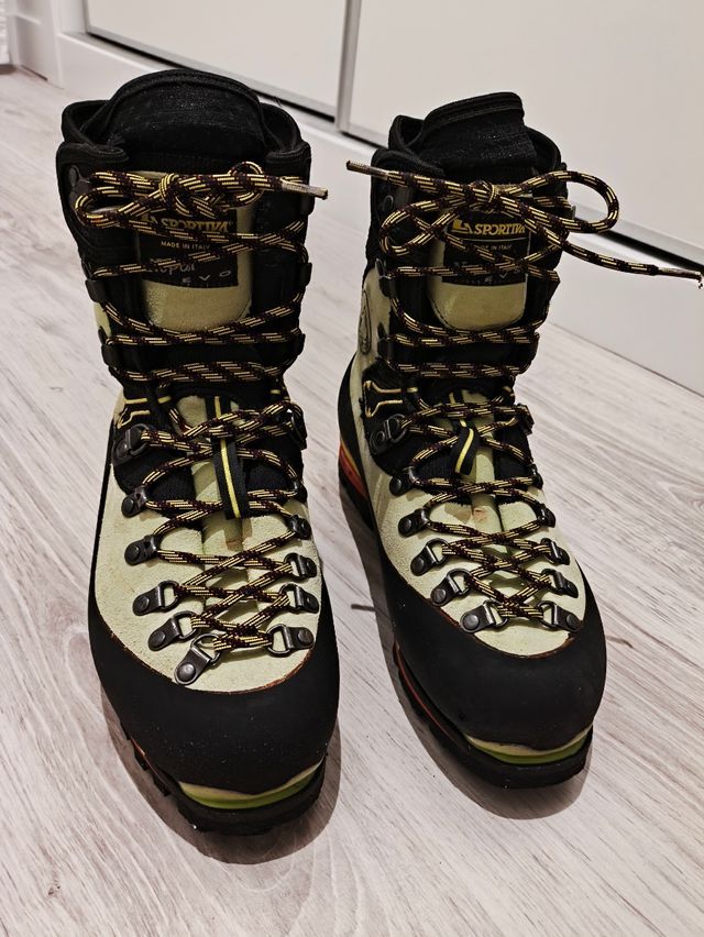 Botas La Sportiva Nepal Evo 40 alpinismo