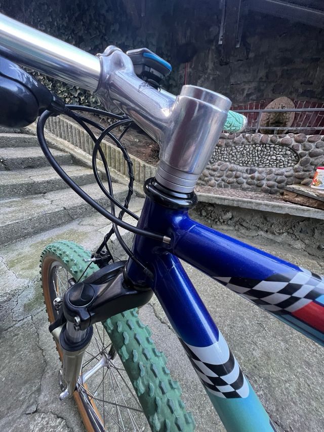 BIANCHI NTH SAKAE LITAGE MARTINI RACING