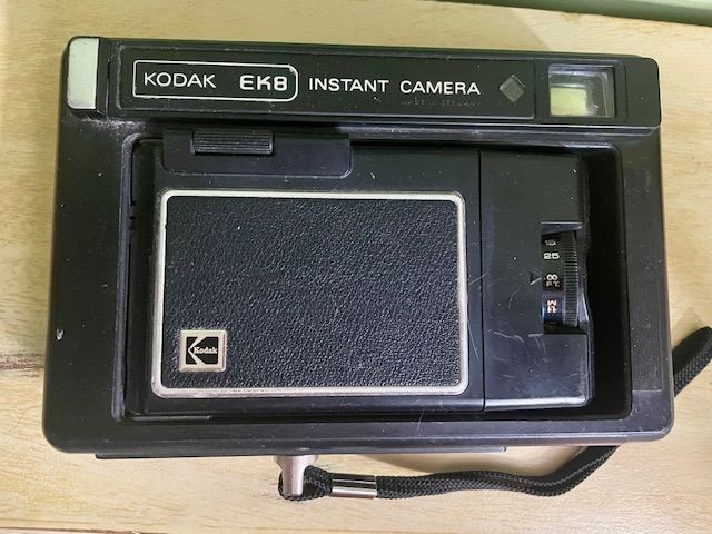 CÁMARA KODAK EK8 INSTANT