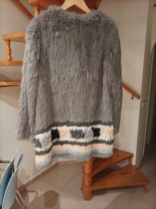 Abrigo mujer piel con cenefa colo
