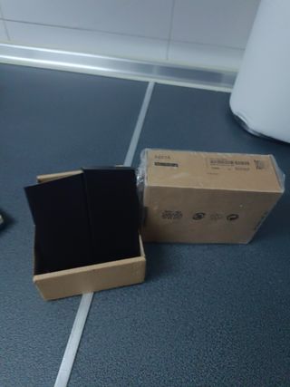 Patas para alzar muebles BESTA IKEA.