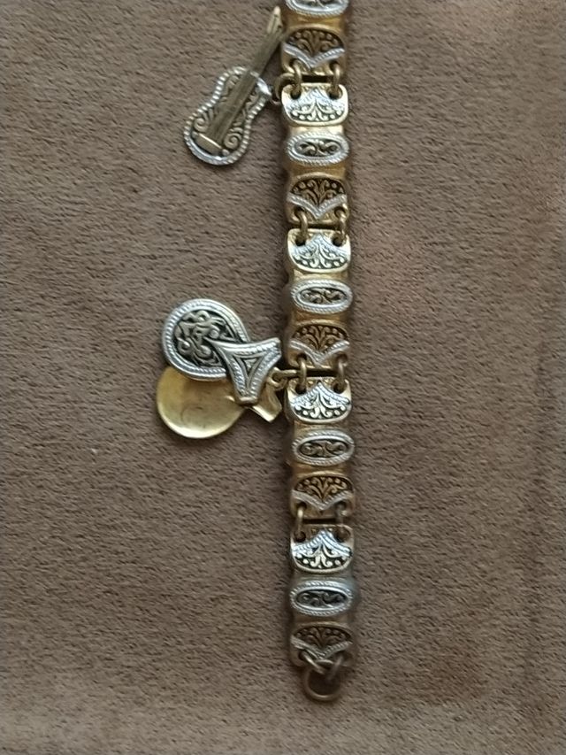 Pulsera antigua damasquinada