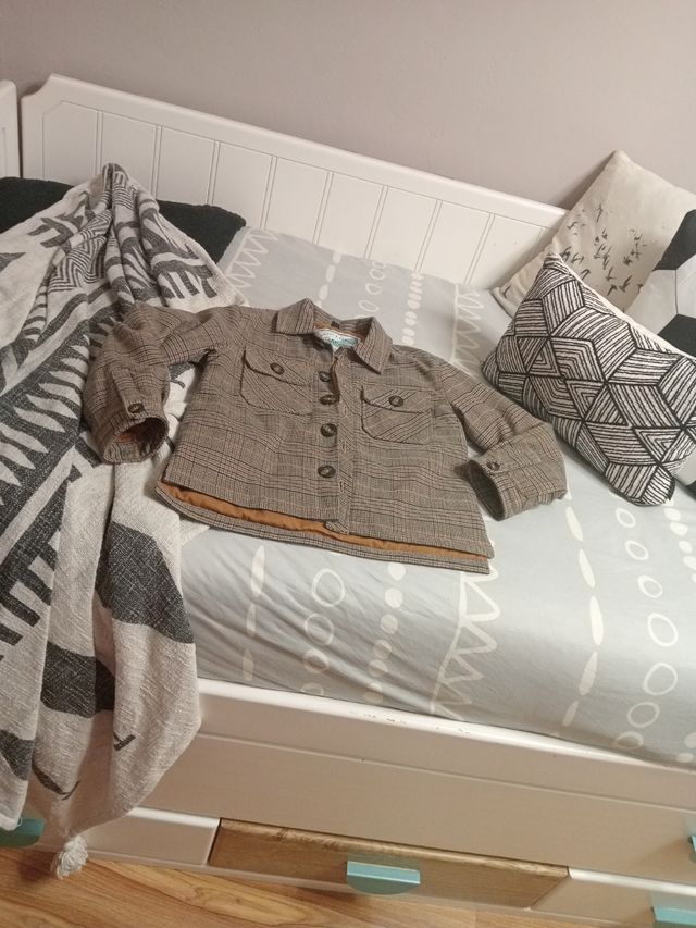 Abrigo niño talla 8 