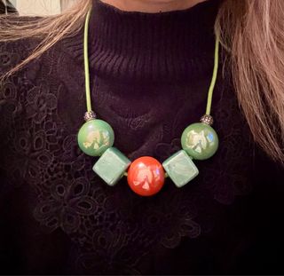 Collar y pulsera verde
