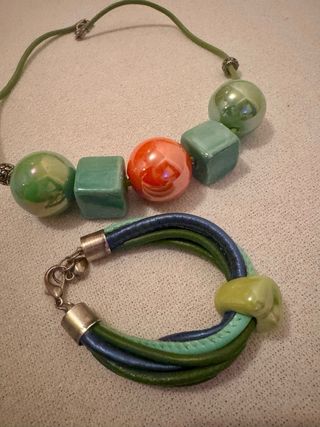 Collar y pulsera verde