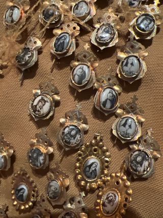 Insignias religiosas años 50