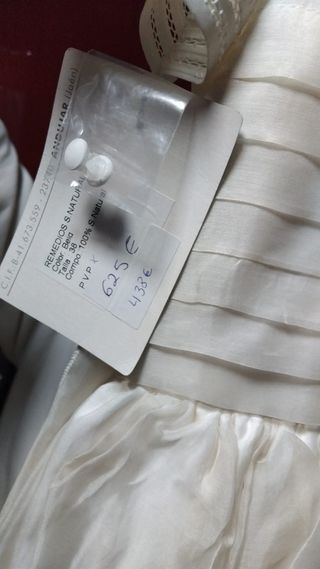 Lote de trajes comunión niño y niñas .