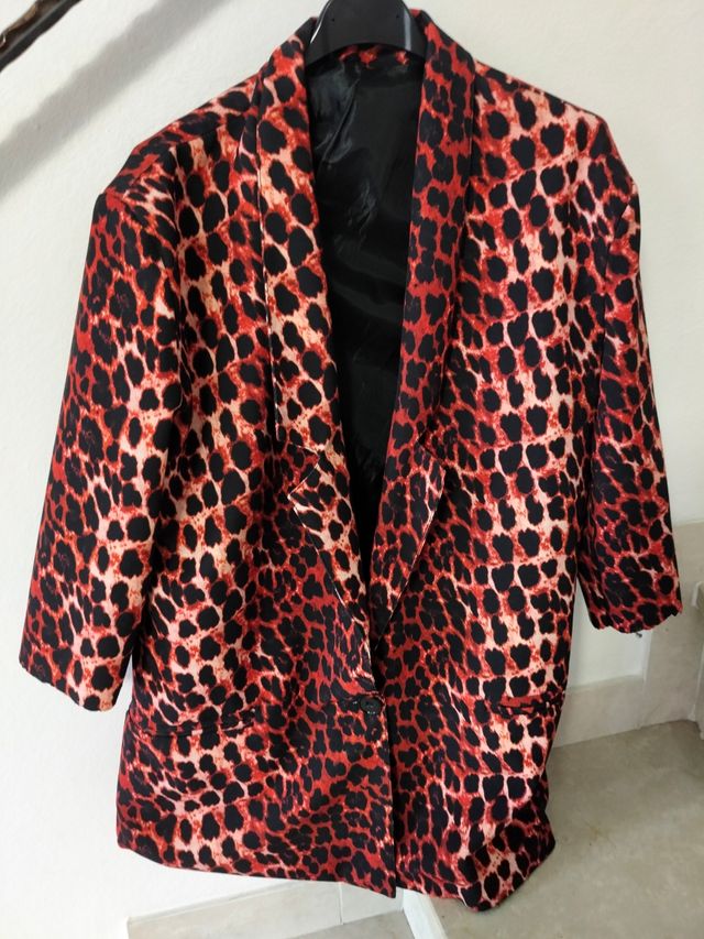 Giacca leopardata rossa