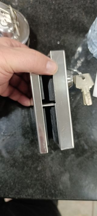 Seraduras para puertas de cristal