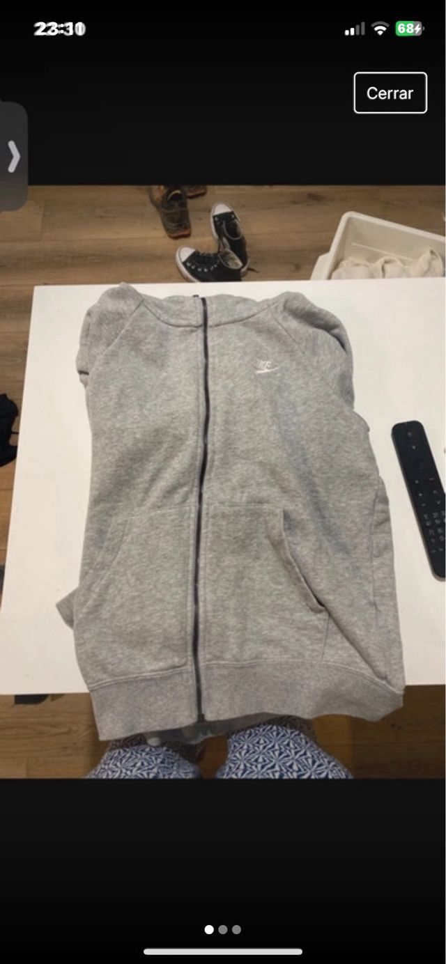 Sudadera Nike gris