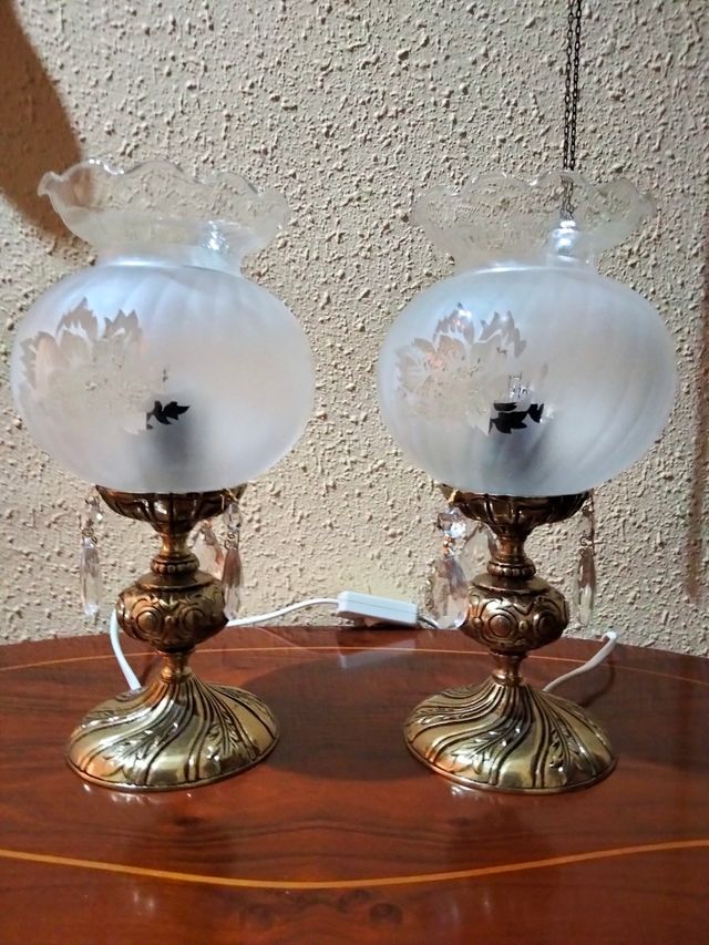 Coppia di lampade da tavolo a forma di ragno in bronzo e cristallo con lacrime