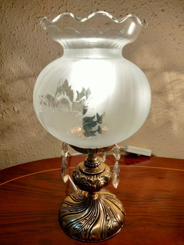 Coppia di lampade da tavolo a forma di ragno in bronzo e cristallo con lacrime