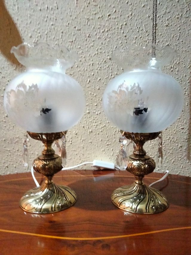 Coppia di lampade da tavolo a forma di ragno in bronzo e cristallo con lacrime