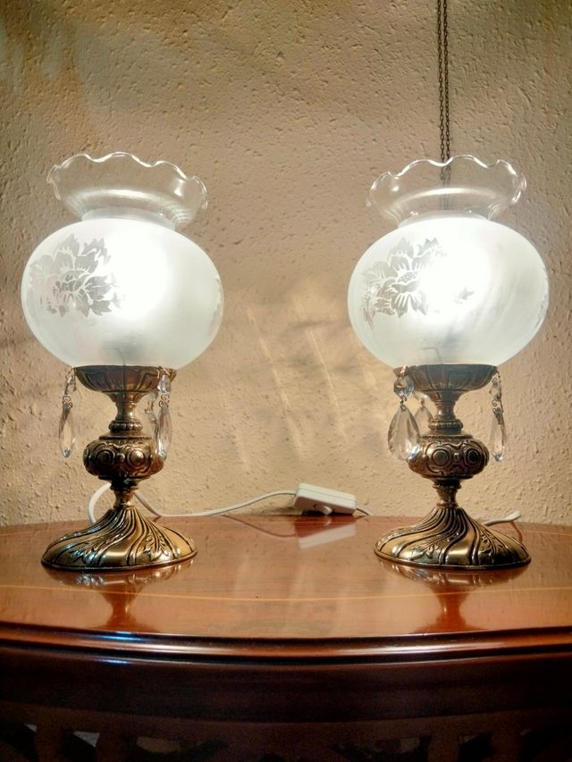 Coppia di lampade da tavolo a forma di ragno in bronzo e cristallo con lacrime