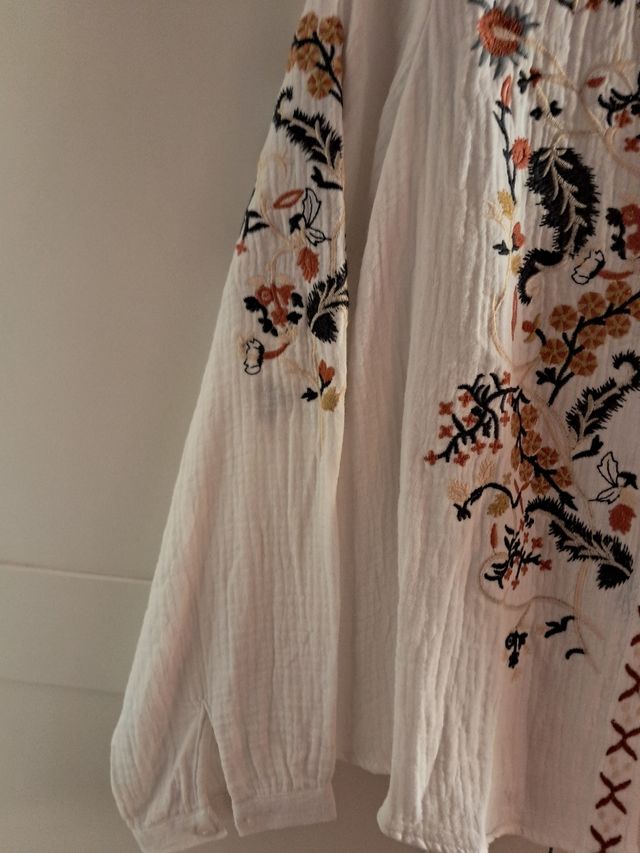 Camisa mujer algodón bordada