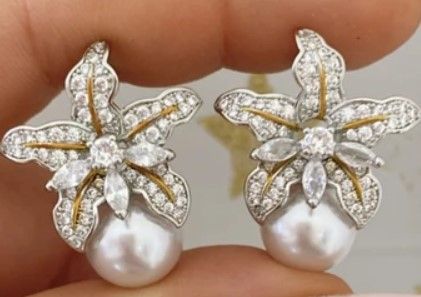 hibiscus circonitas y perla en plateado