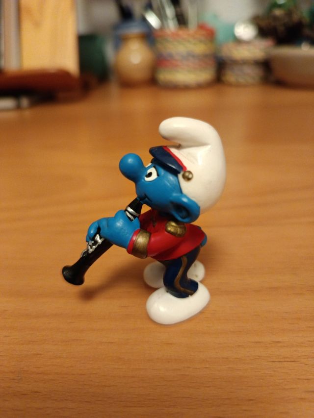 Pitufo músico clarinetista Schleich