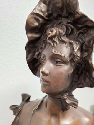 FIGURA DE BRONCE "DAMA VIEJO PARÍS" (PABLO RIGUAL)