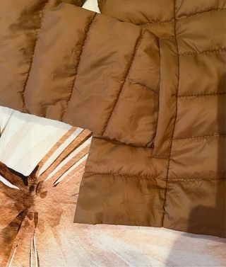Cazadora acolchada camel. Only. XS.