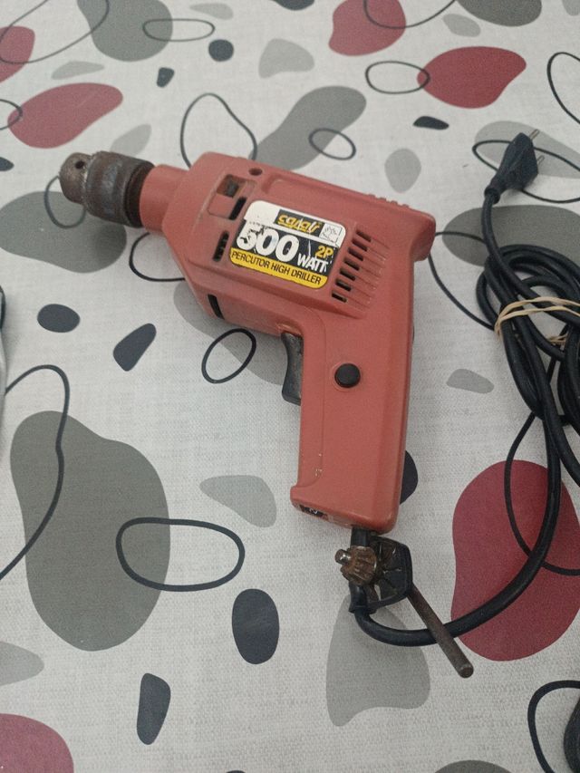 Taladro casals 500watt 10 brocas y 15 llaves allen